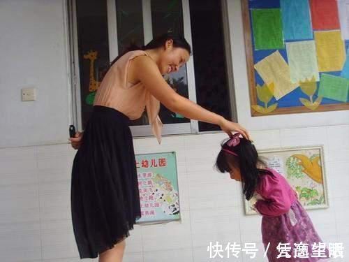 家长|7岁女儿语文考试得99.5分,回家闷闷不乐,妈妈看试卷后泪目