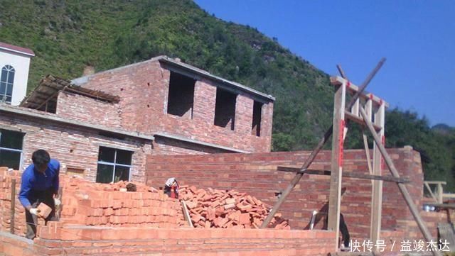 房屋|农村宅基地翻修后，产权归谁是所有农村房屋都允许翻建吗