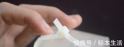 抹布又脏又油难清洗,水里加点它泡一泡,也能变得干干净净,真实用