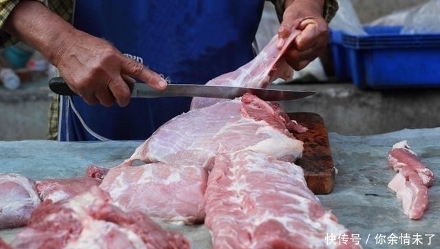 买猪肉,挑前腿肉好还是后腿肉好肉贩子这样说买错等于白花钱