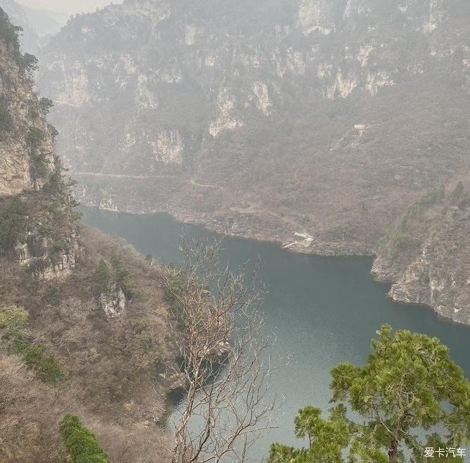 中年|波光粼粼峰林峡