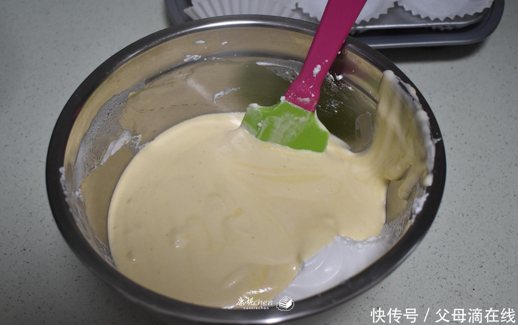 详细|大人孩子都爱吃这小蛋糕,香甜细腻柔软,食材常见,分享详细做法