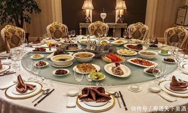 年会上那些酒桌礼仪小细节,你知道几个?这几个细节不要再忽略