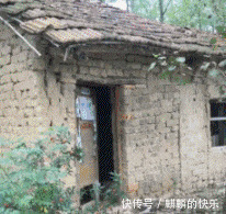 |搞笑GIF趣图宝宝呀,带你出来遛个弯,不容易呀!