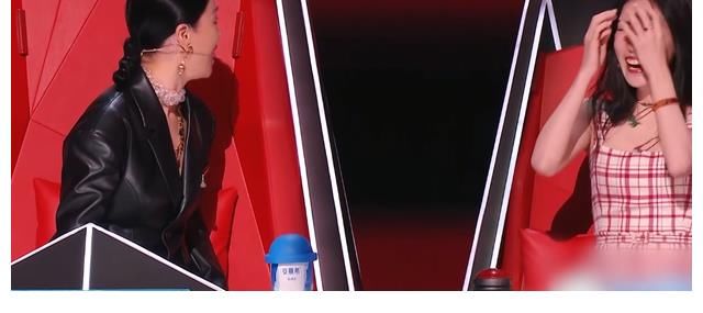 黄霄雲|《好声音2021》最“尴尬”的助教,说服不了汪峰,镜头还少得可怜