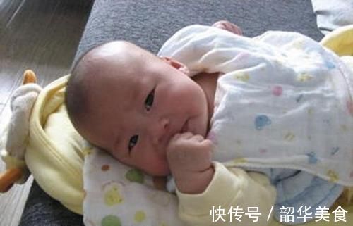 小手|宝宝两岁之前,这几个“坏毛病”,千万不要管!很多家长都在犯!