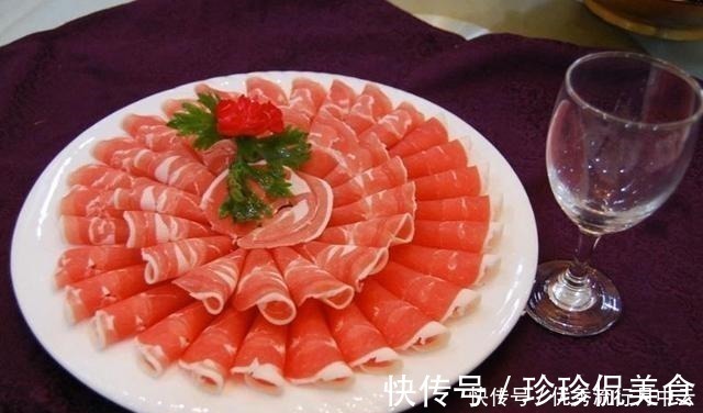吃起来|挑选羊肉时,切记“4买3不买”,肉质鲜嫩膻味小,懂行才知道