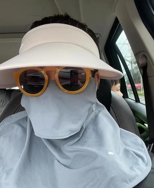 想让皮肤底子变好，建议做好3个护肤方法，很基础但容易被忽略