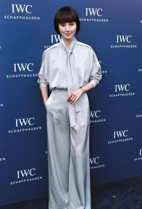 女人过了40，要会打扮自己，这3种搭配，明星潮人都在穿