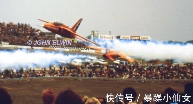f1|红箭飞行表演队有多牛,观众:就在头顶上玩特技,仿佛触手可及