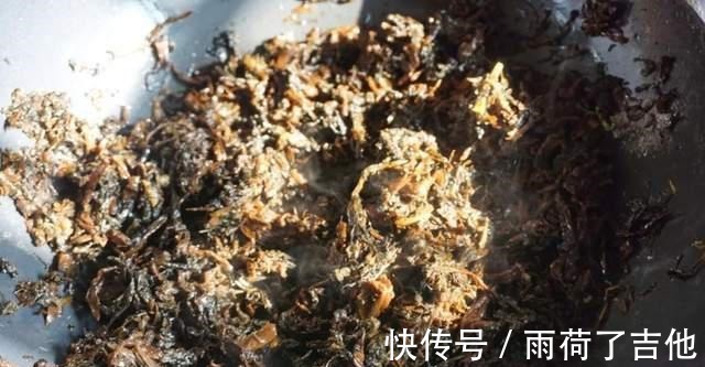 做扣肉时，猪肉焯水还是油炸弄错了不好吃还腥气，教你正确方法！