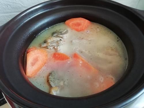 这鱼不起眼,6元一斤,用来煲汤鲜香又营养,比排骨汤更养人