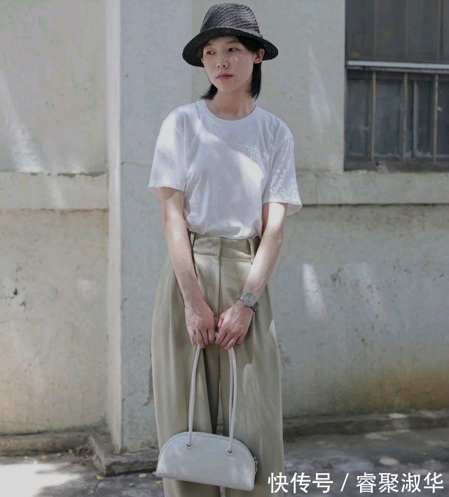 极简|拒绝太过花哨的穿搭,极简风穿搭就很高级,简约又不失温柔