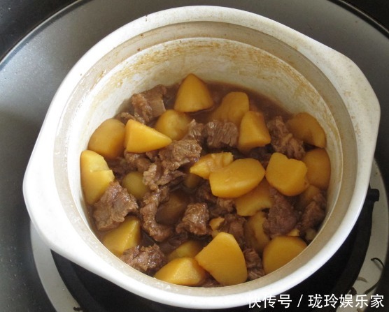 浸泡|炖牛肉时,这“两味料”千万不能放!否则连肉带汤尽毁!太腥了