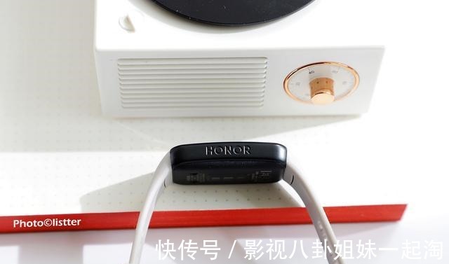 表盘|手环竟然也玩全面屏!荣耀手环6上手测评!