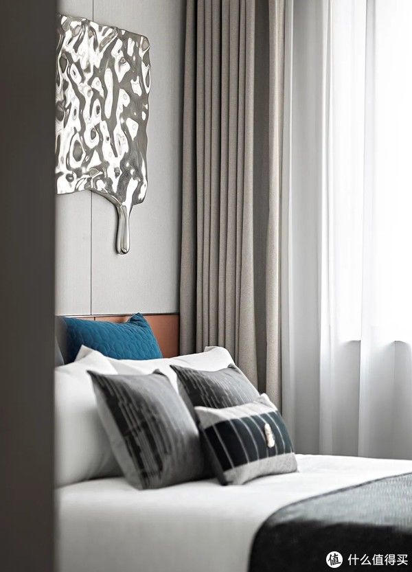 客厅|这对杭州夫妻的142㎡新家，全屋简单又精致，高级感藏都藏不住