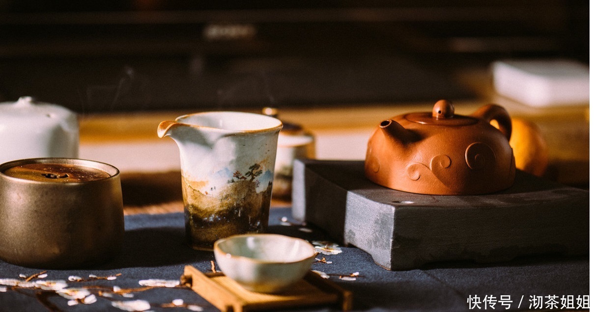 继承茶的闲适淡雅,追求生活的品质和仪式感