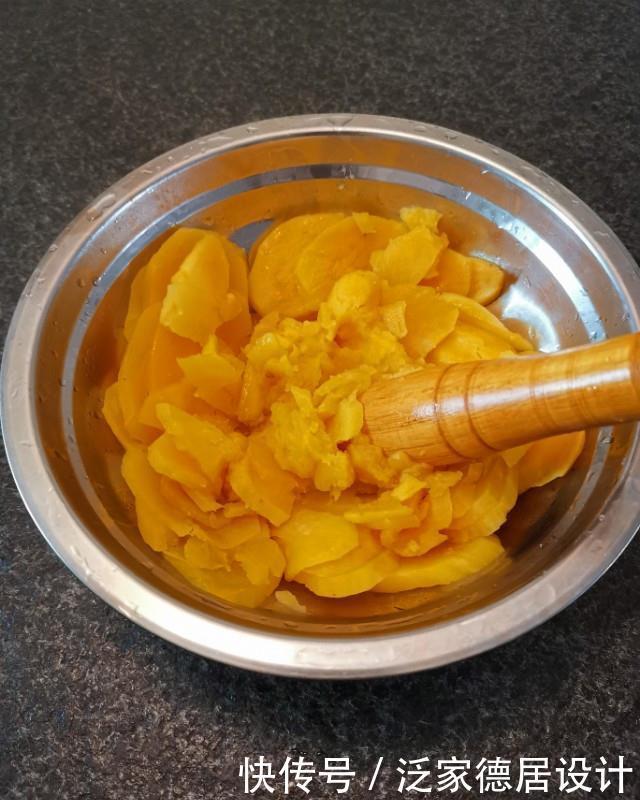 红薯|不加一滴水用红薯和鸡蛋,蒸面包的做法,好吃不上火