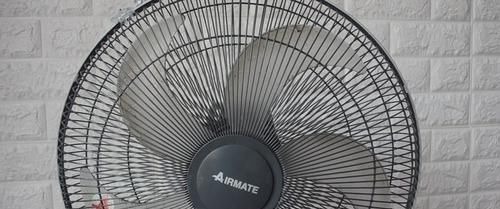 不管电风扇多脏，教你不用拆下清洗，几分钟变得干净无灰尘，实用