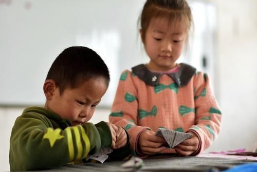 妈妈们|“我后悔生二胎了”35岁宝妈深夜发文哭诉,每个字中都透漏着心酸