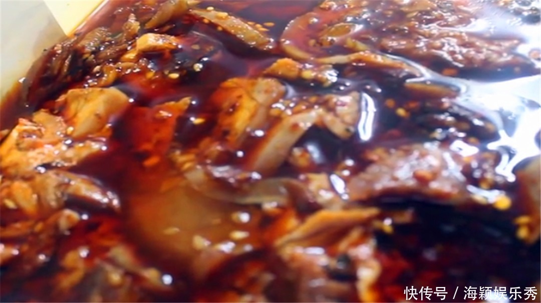 美食|棒棒鸡和钵钵鸡不是同一道菜,竟然是两种美食,它们的区别在哪