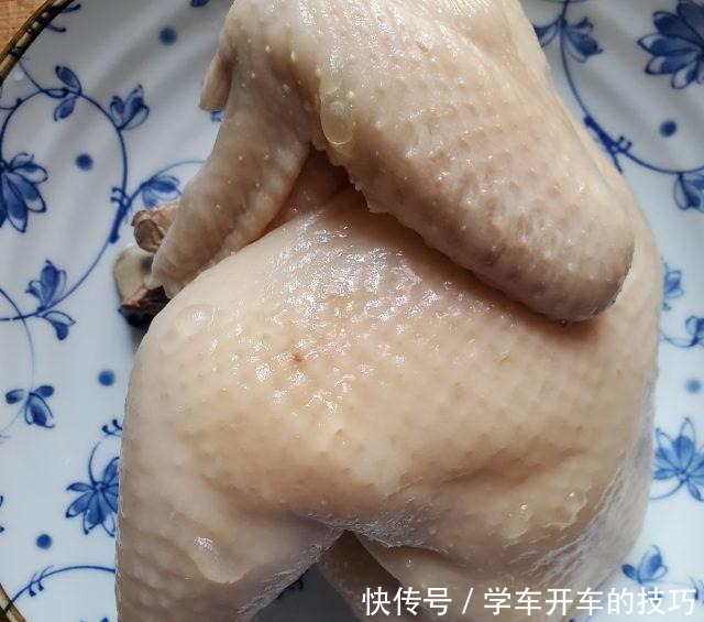 沙姜三黄鸡,肉滑骨香,清淡鲜美!