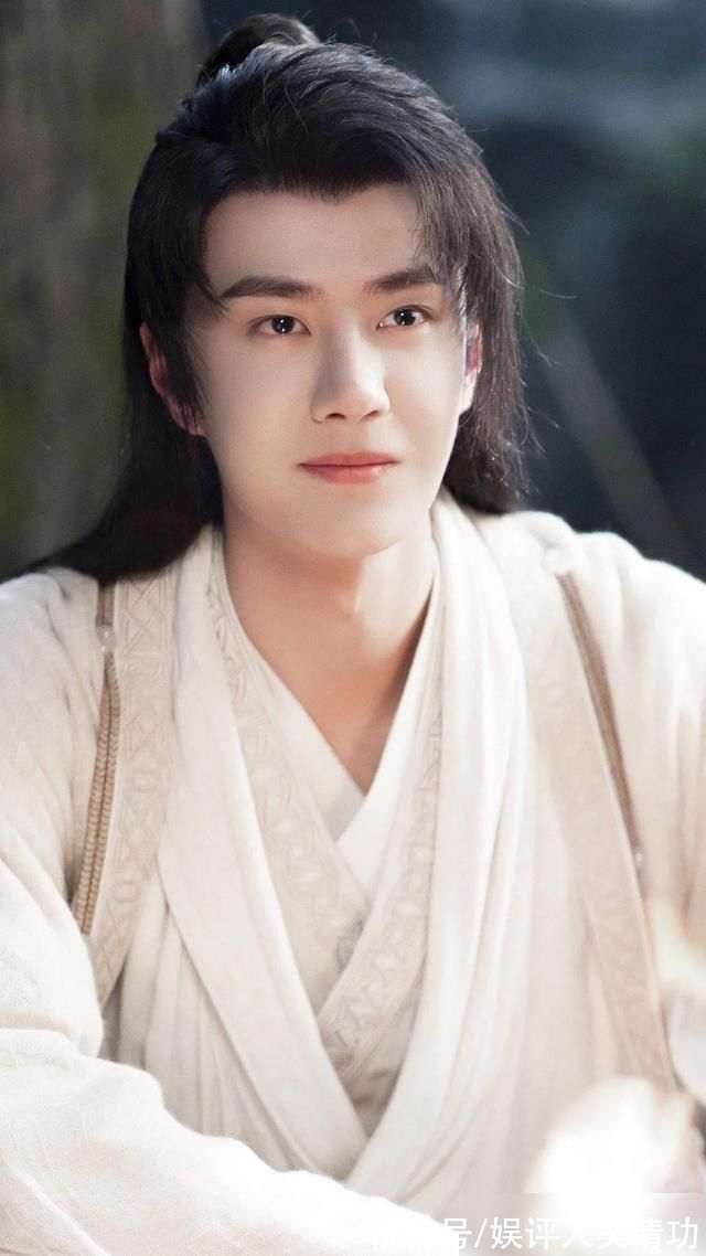 天天向上|汪涵把胡子刮干凈了，要讓《天天向上》重新起航？王一博如約回歸