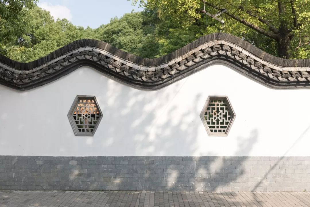 才子|上联“母鸡下蛋,谷多谷多,只有一个”,才子对出下联,堪称经典