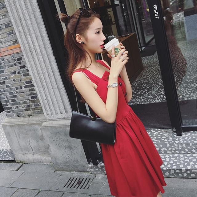 裙子|一袭红色连衣裙,女神般气质你值得拥有