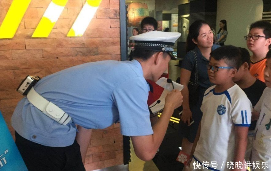 文具|妈妈只给女儿买最便宜的文具,不是抠门,女儿:学校里有三只手