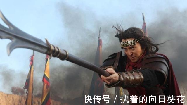 兵器$水浒中最好听的两件兵器名,一件叫“碧血白蛇刀”,另一件更好听