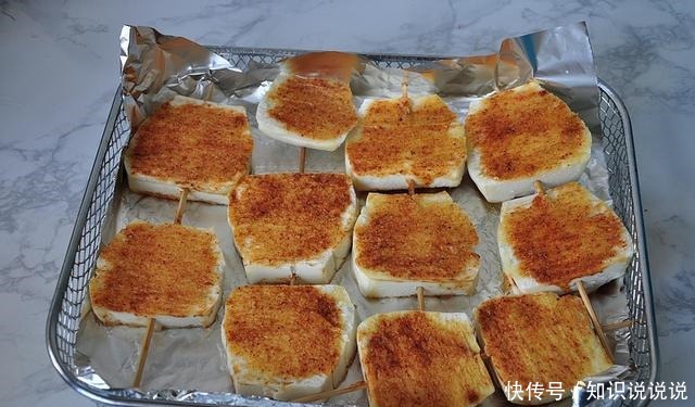  比炸馒头片还好吃的烤馍片，让你足不出户尝到烧烤摊的味道，香