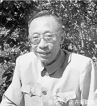 晚年|溥仪晚年怎样?曾遇到3件事,1件事令他开心,其他2件却很尴尬