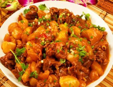 养胃|暴雪来袭气温下降肠胃容易受寒,多吃特色菜,补虚养胃身体棒