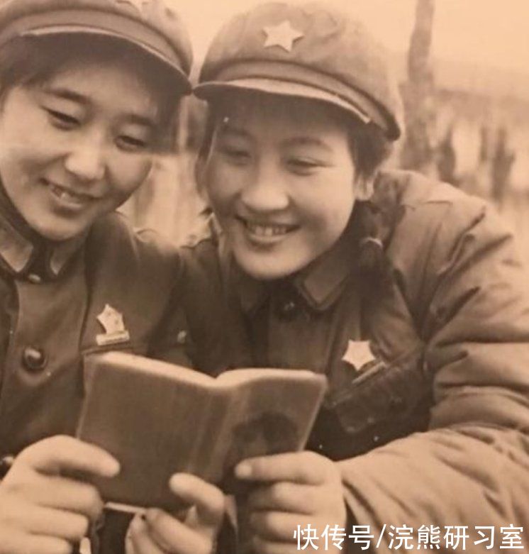 90后已开始静下心读《毛选》了,对欧美的