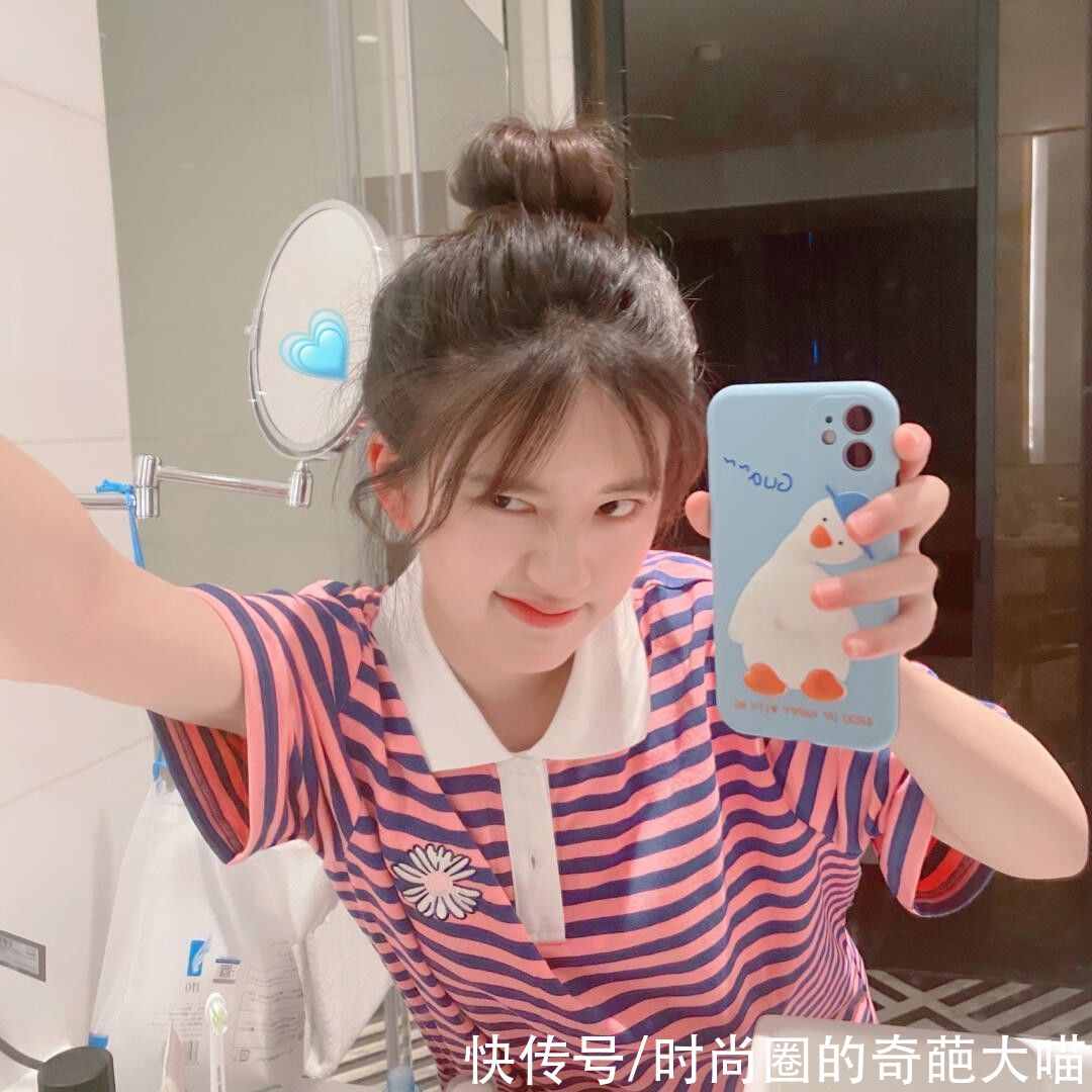 爱豆|T恤还穿不腻？看看爱豆的花式polo穿搭，素人们也值得一试