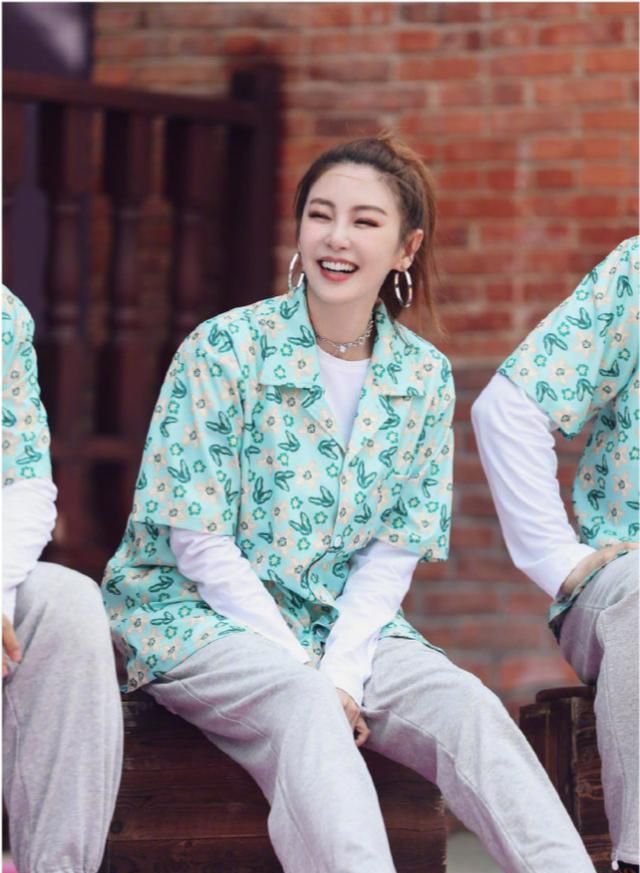 火箭少女101|收视破一!创三个月来最好记录,谢娜不能救快本流量才能