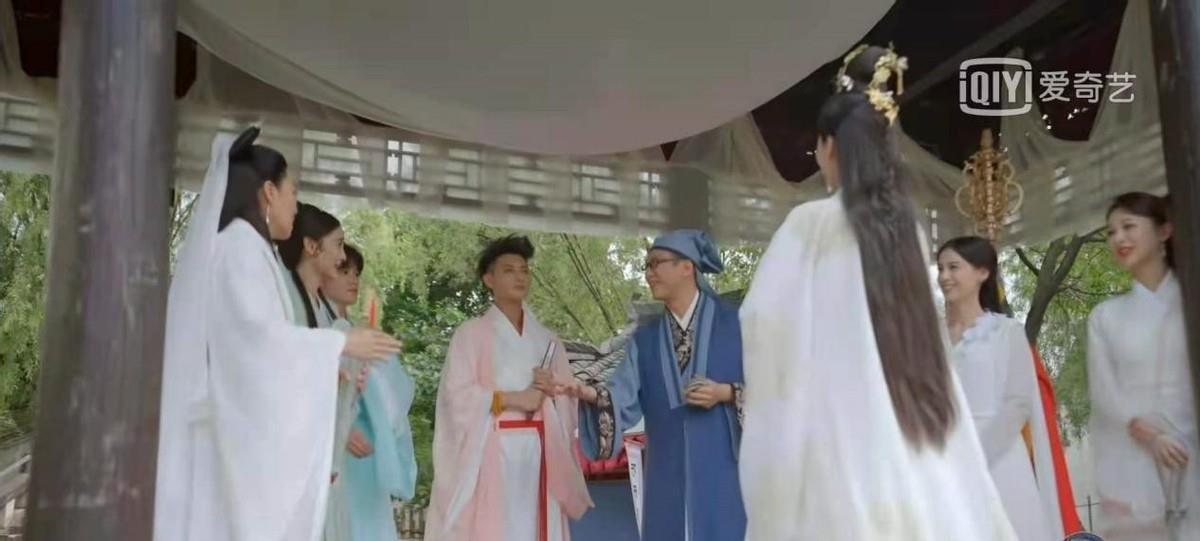 巨星|67岁赵雅芝诠释何为巨星!她一出场所有人都黯淡,黄子韬也变乖巧