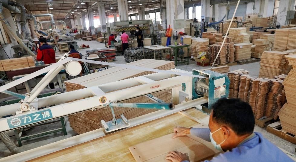 南康|他从破烂的家具小作坊做起,如今收入过亿,就是抓住了一个小机会