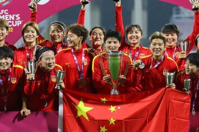 国足|陈戌源首冠！女足逆转夺亚洲杯第九冠，球迷建议：这三人帮帮国足