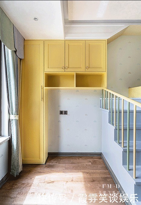 邻居|给孩子打了一张床，挂在空中，踩楼梯上去，邻居：在哪定制的？