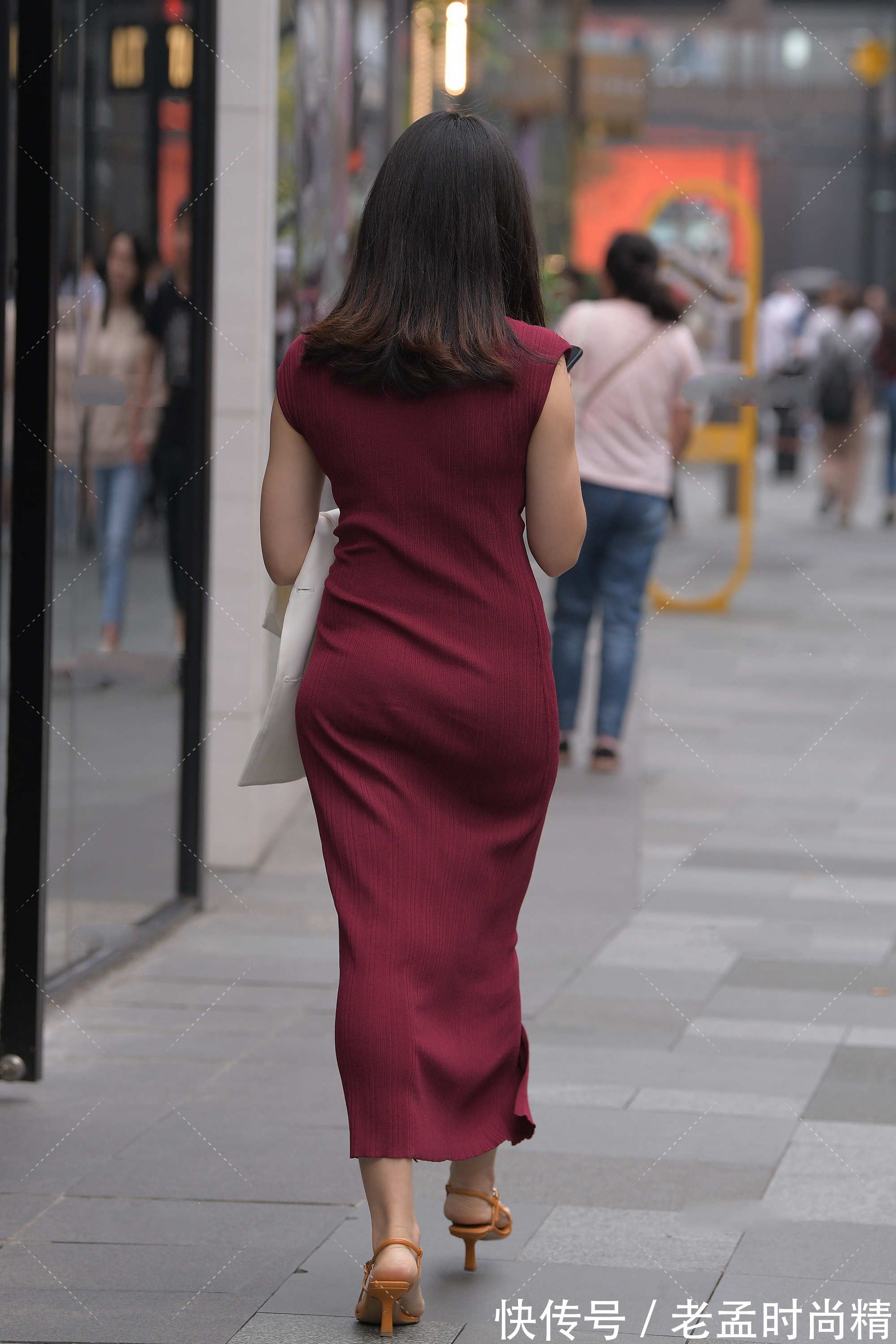 场合|酒红色礼服裙, 重要场合, 帮你轻松hold住全场, 彰显强大气场