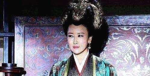 留在|《芈月传》孟嬴为何不把芈月继续留在燕国,借扶持嬴稷登基勒索秦国一把