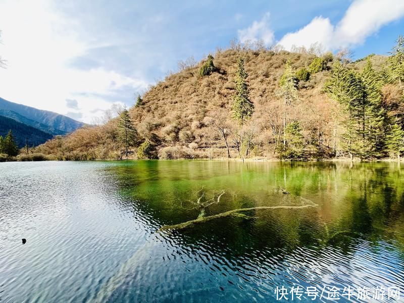 自驾阿坝，探秘通往嫩恩桑措（神仙池）景区的绝美之路