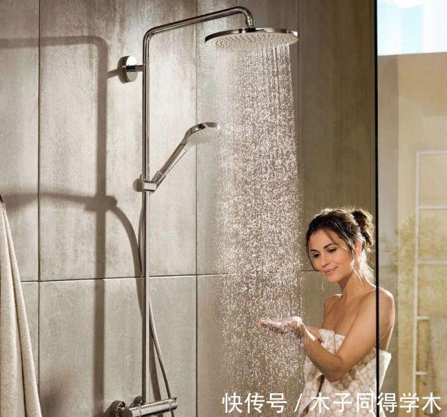 淋浴房|真闹心！卫生间这1㎡没装好，洗澡都洗不痛快