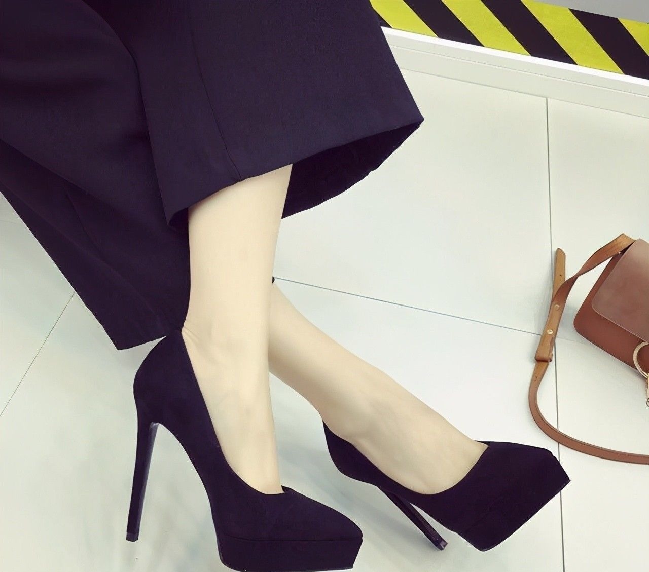 面料 穿过这么多高跟鞋,还是黑色最有气场,百搭还有女人味儿