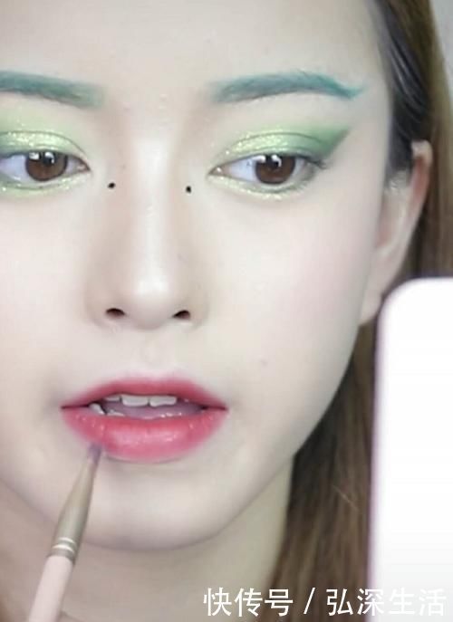 漂亮女生仿妆青蛇,开始一看就有水平,结果这也太有韵味了吧