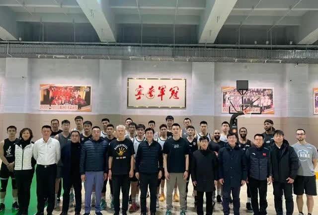 徐杰|辽宁集体训练!威姆斯游山玩水,徐杰秀恩爱,杜锋要下一盘大棋