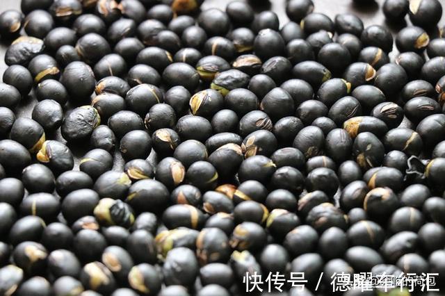冬天|冬天要常吃黑豆,教你简单做法,做一次够吃半个月,随吃随取