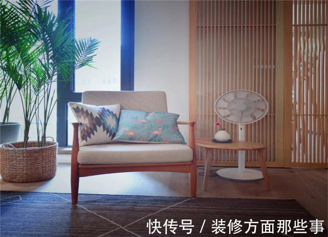 舒适|72平日式原木风二居室,电视墙看起来也很简洁大气